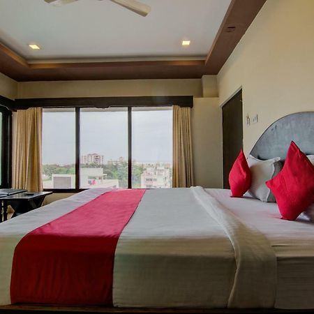 Oyo 16961 Sea Rock Hotell Visakhapatnam Exteriör bild