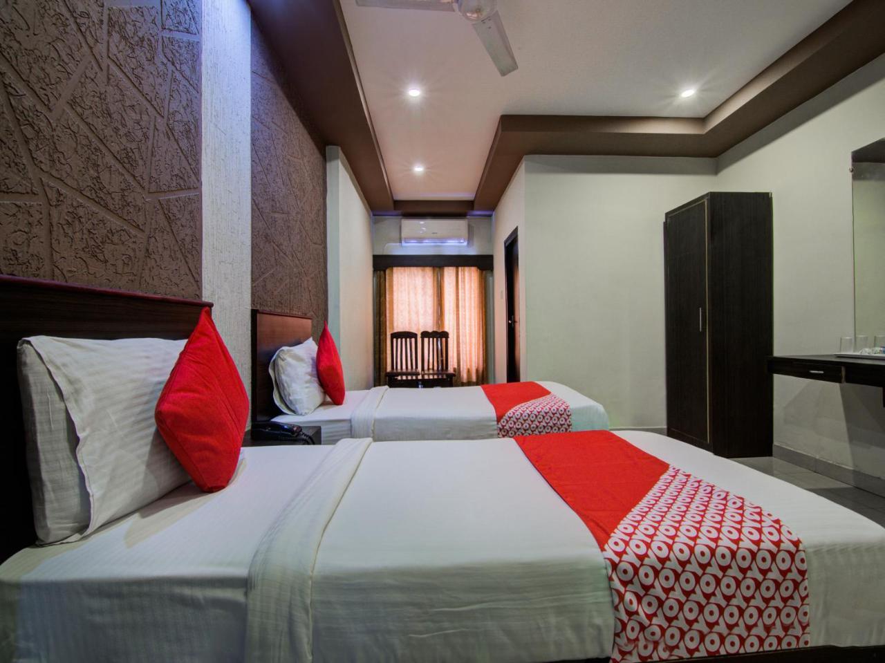 Oyo 16961 Sea Rock Hotell Visakhapatnam Exteriör bild