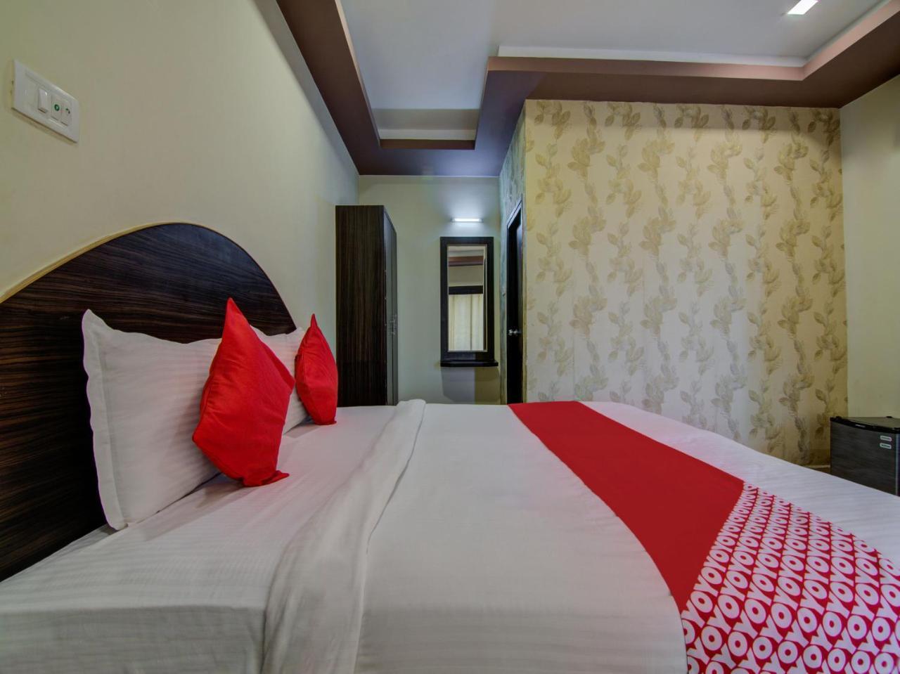 Oyo 16961 Sea Rock Hotell Visakhapatnam Exteriör bild