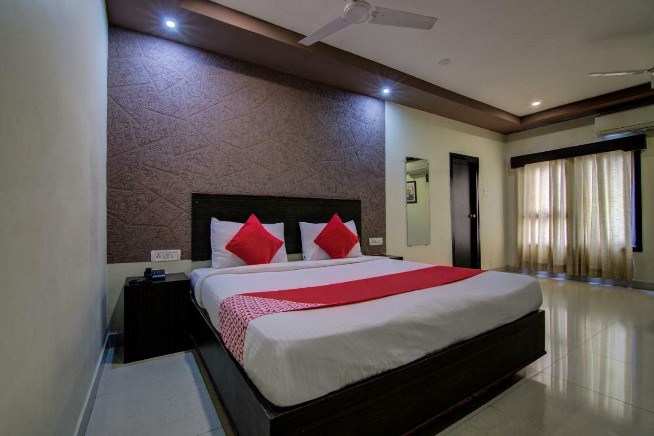 Oyo 16961 Sea Rock Hotell Visakhapatnam Exteriör bild