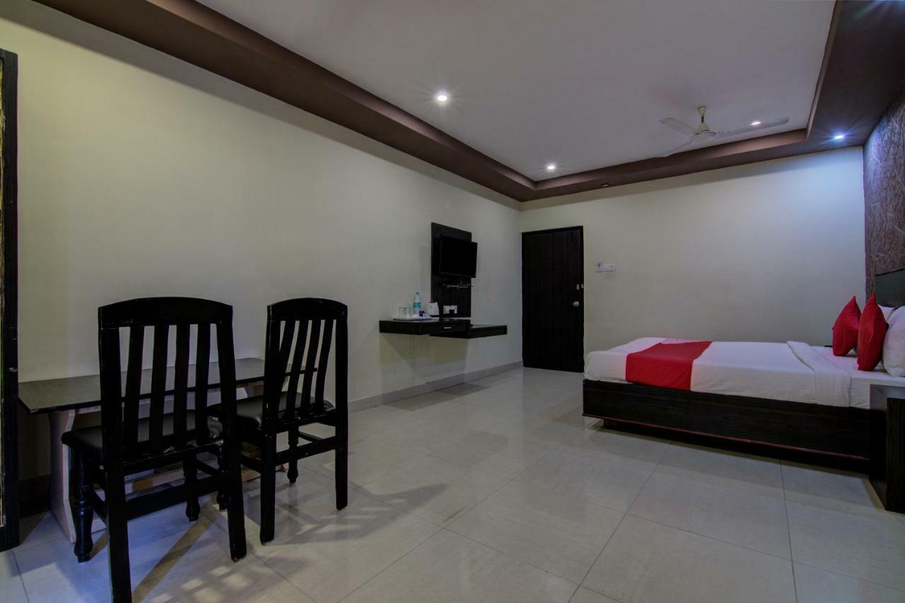 Oyo 16961 Sea Rock Hotell Visakhapatnam Exteriör bild